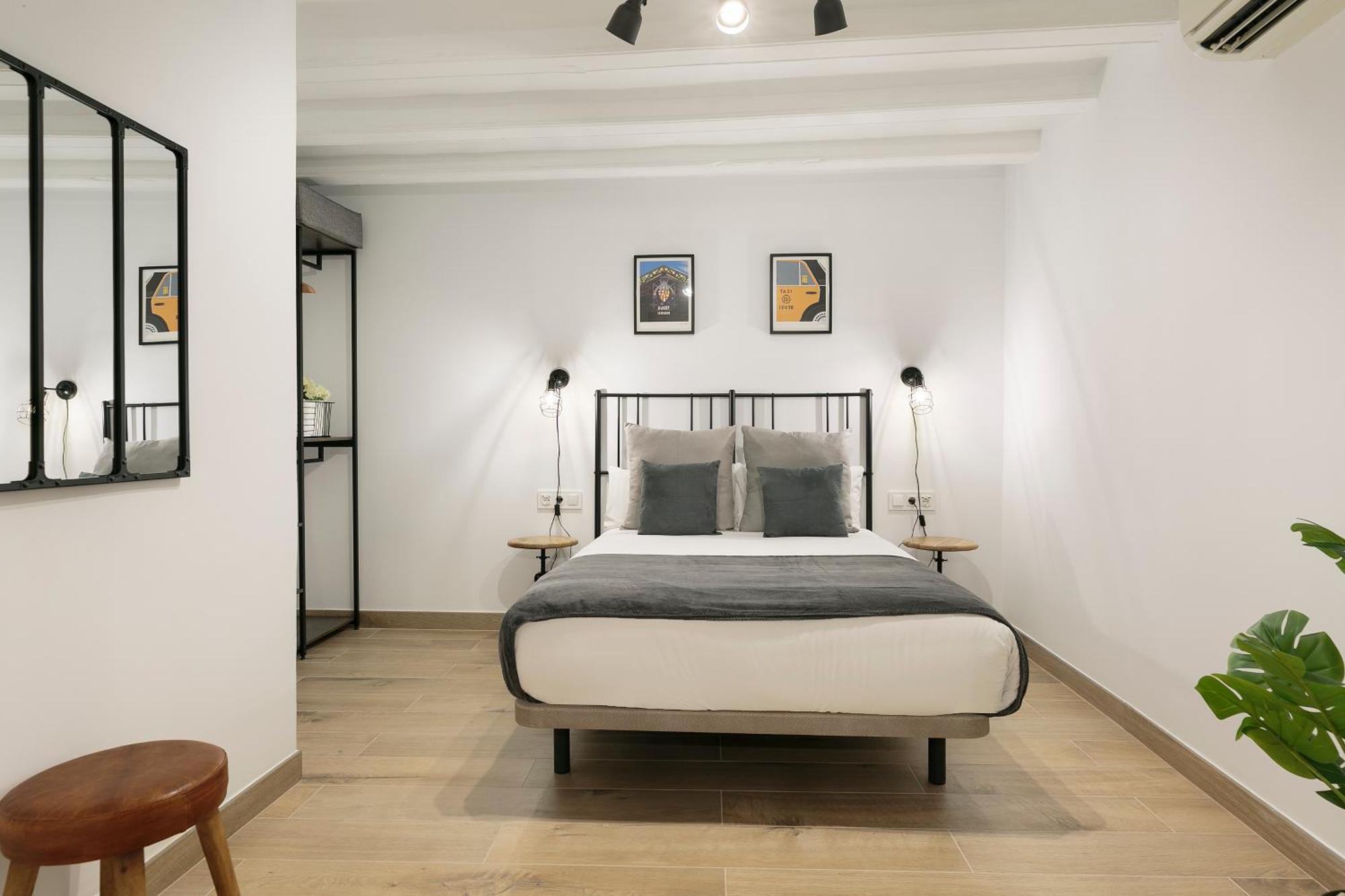 Keyfamily Loft Las Ramblas Barcelona Exterior photo