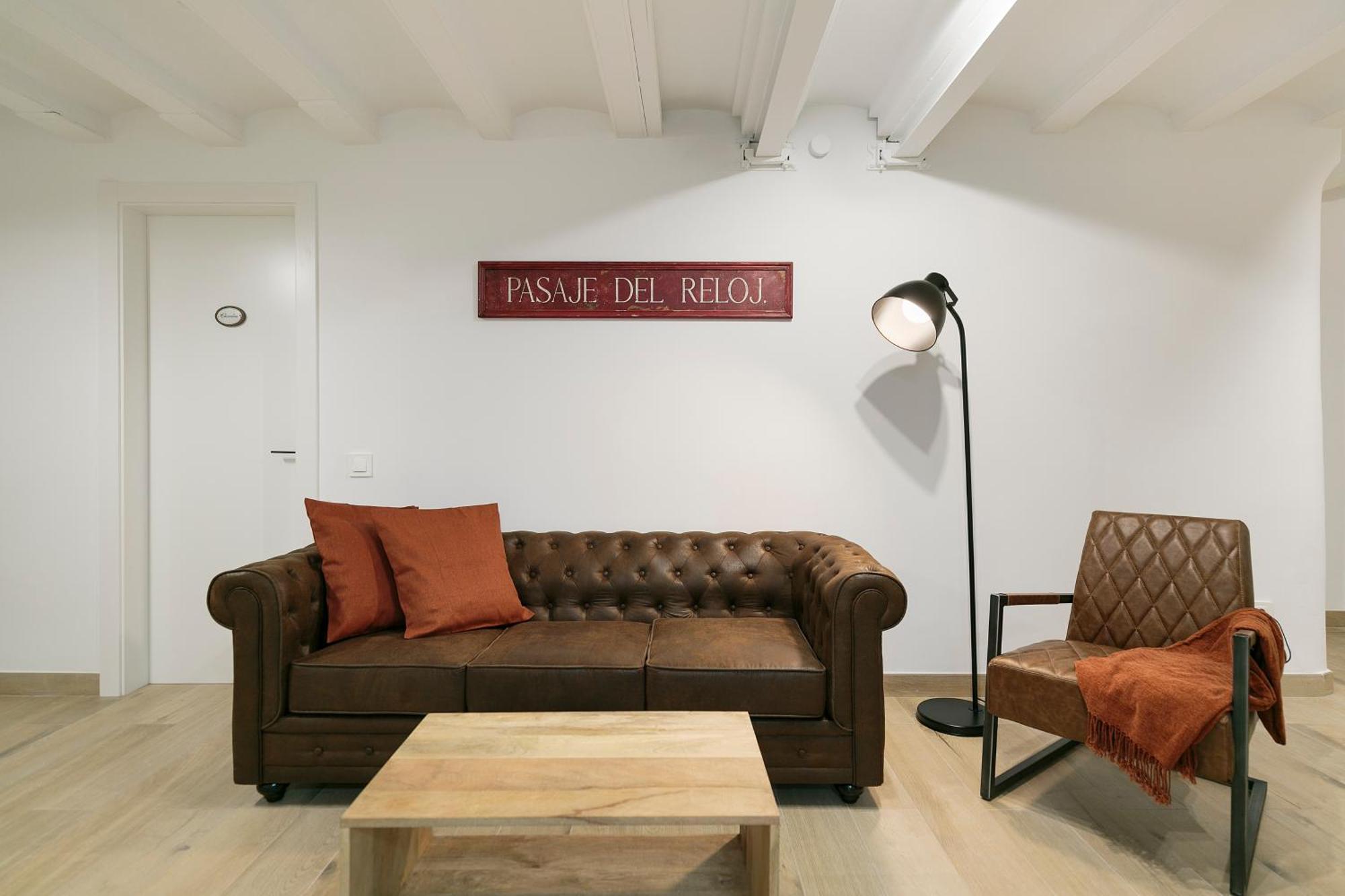 Keyfamily Loft Las Ramblas Barcelona Exterior photo